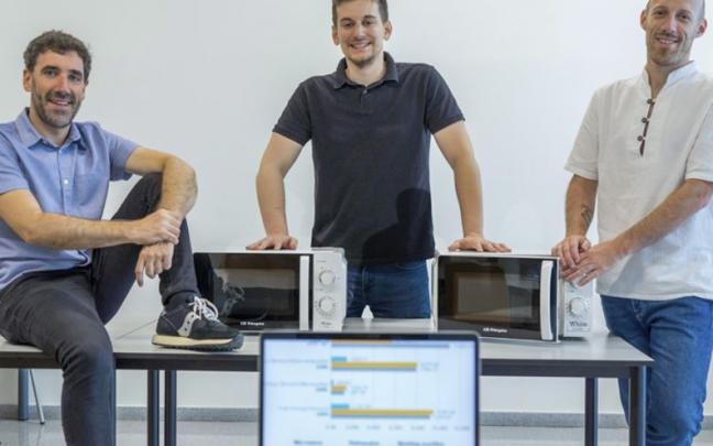 Ortzi Akizu-Gardoki, Carlos Alejandre eta Erlantz Lizundia.