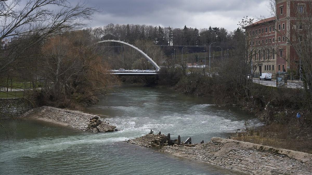 Imagen de la presa de Santa Engracia en la Rochapea.
