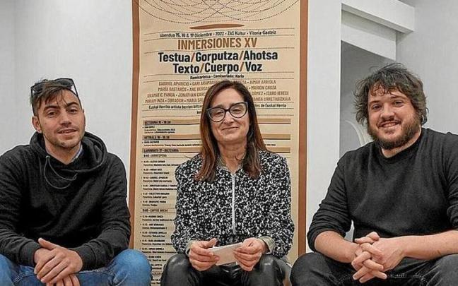 Iv&aacute;n G&oacute;mez, Cristina Arrazola-O&ntilde;ate e Iker Fidalgo, ayer en Zas.