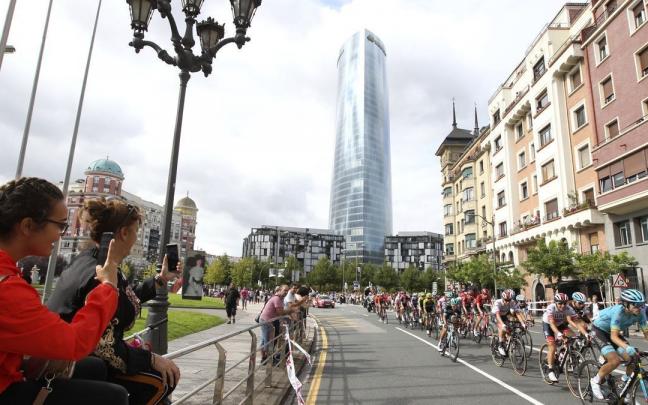 La Vuelta a su paso por Bilbao en el a&ntilde;o 2019.