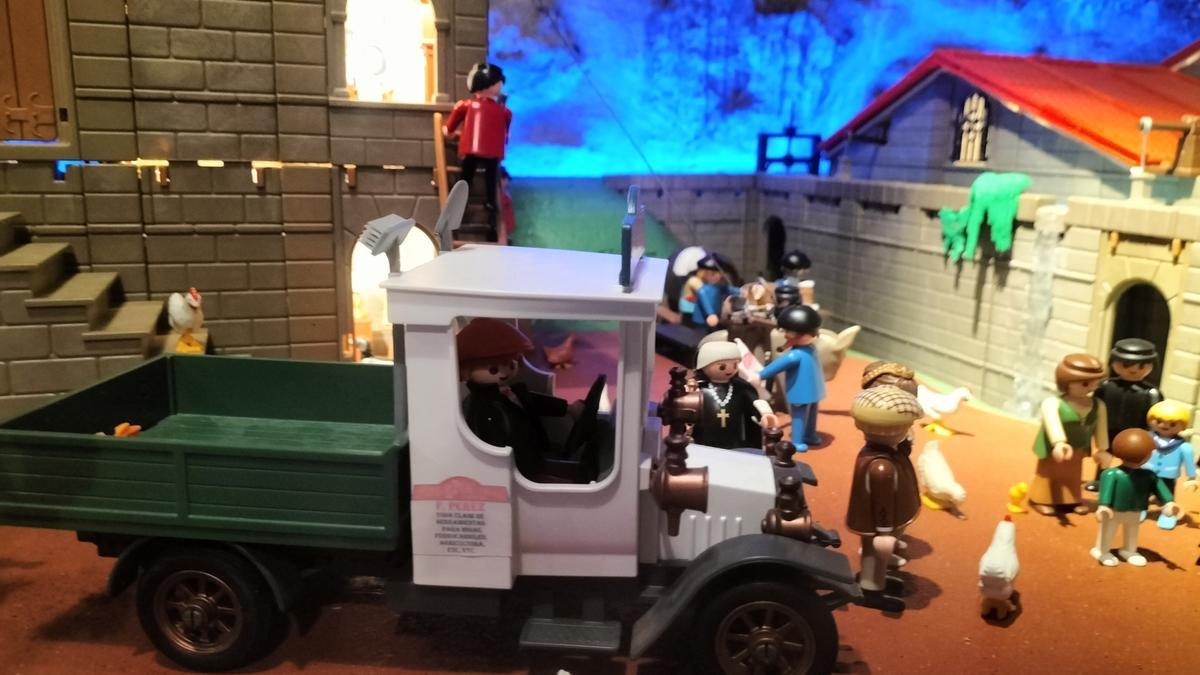 Detalle del animado montaje del diseñador sestaoarra.