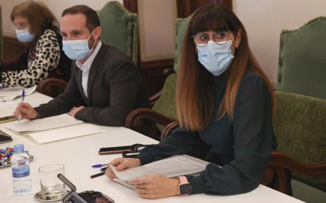 Maite Esporrín en un pleno del Ayuntamiento de Pamplona Maite Esporrín en un pleno del Ayuntamiento de Pamplona