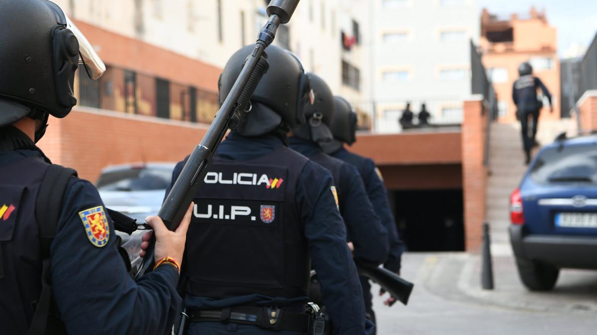 Operativo policial en la barriada el Príncipe de Ceuta.