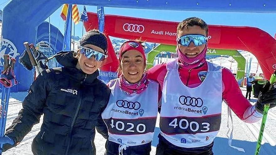 Los medallistas absolutos del domingo, Irati Cuadrado, Cynthia Martínez y Lander Martín.