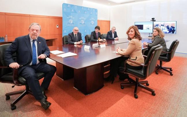 El consejero de Economía y Hacienda, Pedro Azpiazu, presidió la representación vasca en la reunión de la Comisión Mixta del Concierto Económico. El consejero de Economía y Hacienda, Pedro Azpiazu, presidió la representación vasca en la reunión de la Comisión Mixta del Concierto Económico.