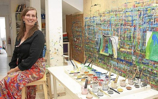 Astrid Oster, Gasteizko 21 kolore zentroko arduraduna. Astrid Oster, Gasteizko 21 kolore zentroko arduraduna.