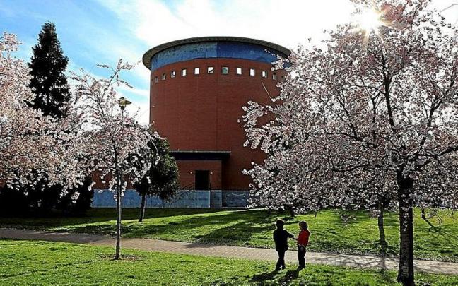 El Planetario, donde se van a ofertar estos campamentos sobre ciencia hasta el 19 de agosto. | FOTO: JAVIER BERGASA El Planetario, donde se van a ofertar estos campamentos sobre ciencia hasta el 19 de agosto. | FOTO: JAVIER BERGASA