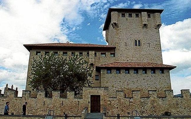 Visita a la Torre de los Varona. | FOTO: CEDIDA