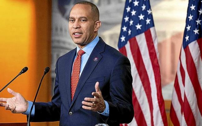 El discurso del congresista demócrata Hakeem Jeffries en la Cámara de Representantes sacudió las redes sociales. El discurso del congresista demócrata Hakeem Jeffries en la Cámara de Representantes sacudió las redes sociales.