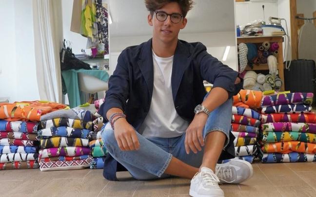 El diseñador vizcaino Eder Aurre, en su taller. El diseñador vizcaino Eder Aurre, en su taller.