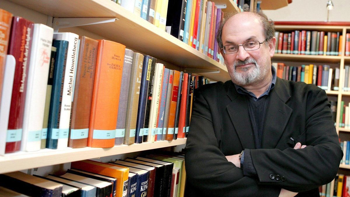 Salman Rushdie, 30 años bajo amenazas por sus versos satánicos