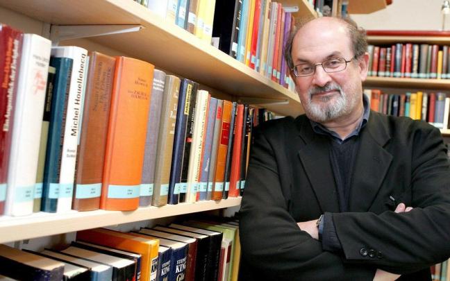 Salman Rushdie, 30 años bajo amenazas por sus versos satánicos Salman Rushdie, 30 años bajo amenazas por sus versos satánicos