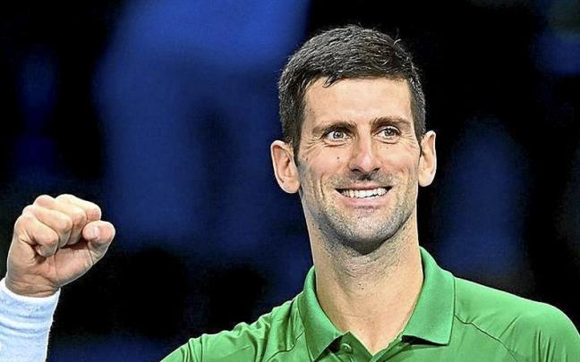 Djokovic celebra su triunfo de ayer ante Rublev en Turín. | FOTO: EFE