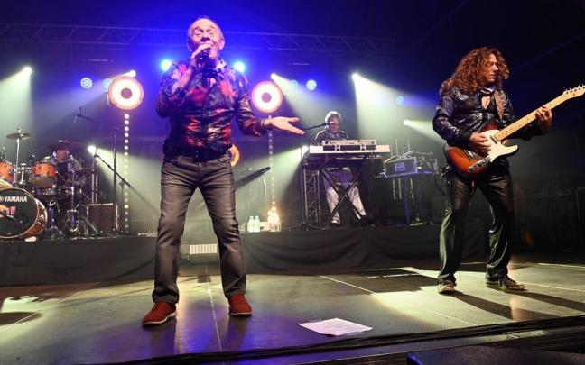 Varios miles más de bilbainos y vizcainos que disfrutaron con el conciertazo de Fórmula V