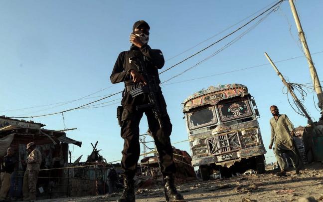 Imagen de archivo de un agente de las fuerzas de seguridad de Pakistán. Imagen de archivo de un agente de las fuerzas de seguridad de Pakistán.