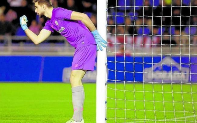 Jokin Ezkieta, en el duelo de Copa contra el Tenerife que supuso su debut con el Athletic. Jokin Ezkieta, en el duelo de Copa contra el Tenerife que supuso su debut con el Athletic.