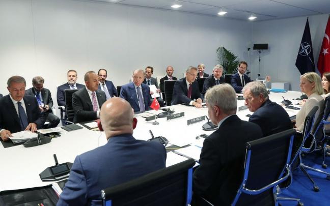 Turquía afirma que Suecia y Finlandia han aceptado sus exigencias. Turquía afirma que Suecia y Finlandia han aceptado sus exigencias.