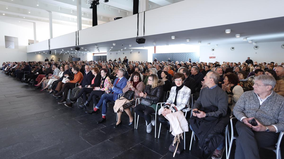 Las y los asistentes al acto de reconocimiento del Gobierno de Navarra.