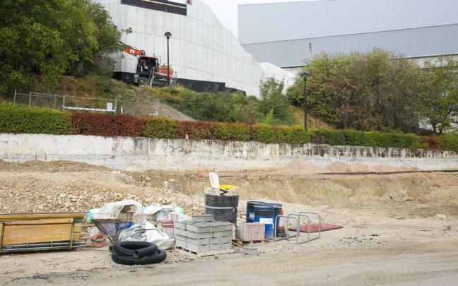 Obras del futuro ascensor urbano de Trinitarios. Obras del futuro ascensor urbano de Trinitarios.