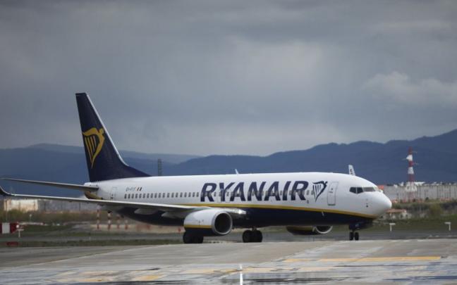 Un avión de la aerolínea irlandesa. Un avión de la aerolínea irlandesa.