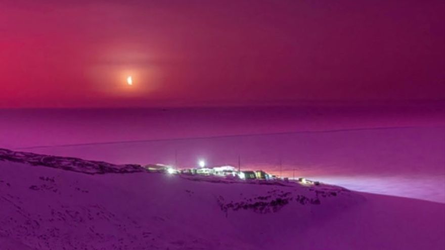 Resplandor en el cielo sobre la Antártida.