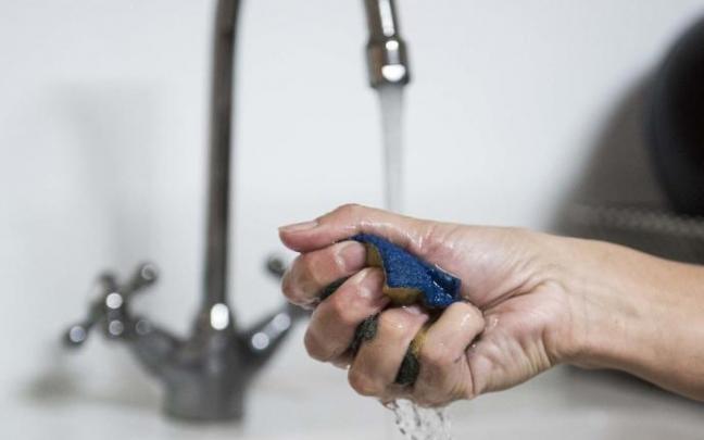 Consumo de agua en una cocina.
