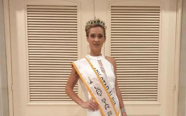 Idoia Ibañez, con la corona de ganadora
