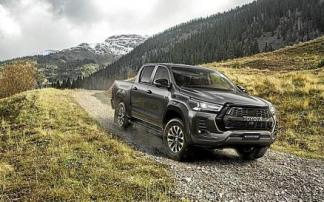 El nuevo Toyota Hilux sigue triunfando, ya sea en los desplazamientos diarios como en el rally más duro del mundo o llevándose prestigiosos premios como el Internacional Pick-Up Award bianual 2022-23. Fotos: Toyota El nuevo Toyota Hilux sigue triunfando, ya sea en los desplazamientos diarios como en el rally más duro del mundo o llevándose prestigiosos premios como el Internacional Pick-Up Award bianual 2022-23. Fotos: Toyota