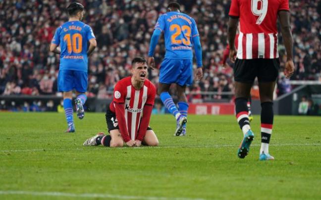 Dani García se lamenta de una ocasión desperdiciada ante el Valencia. Dani García se lamenta de una ocasión desperdiciada ante el Valencia.