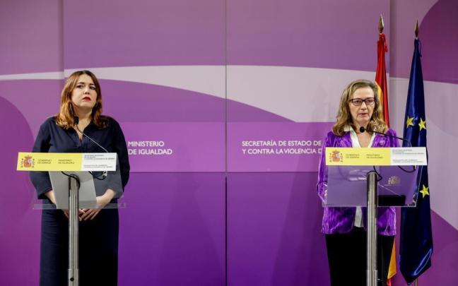 La secretaria de Estado de Igualdad, Ángela Rodríguez Pam, y la delegada del Gobierno contra la Violencia de Género, Victoria Rosell, tras la reunión del primer Comité de Crisis el pasado diciembre. La secretaria de Estado de Igualdad, Ángela Rodríguez Pam, y la delegada del Gobierno contra la Violencia de Género, Victoria Rosell, tras la reunión del primer Comité de Crisis el pasado diciembre.
