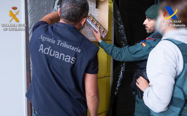 Operación baserria para desarticular una red que traficaba con tabaco en la CAV y Navarra Operación baserria para desarticular una red que traficaba con tabaco en la CAV y Navarra
