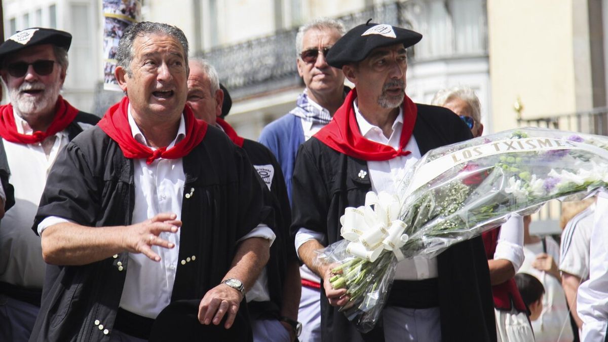 Ofrenda floral de los Txismes en 2019