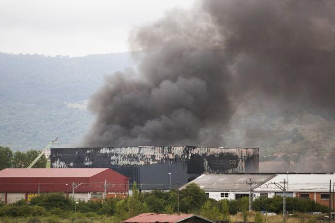 Panorámica de la humareda del incendio de 2018.