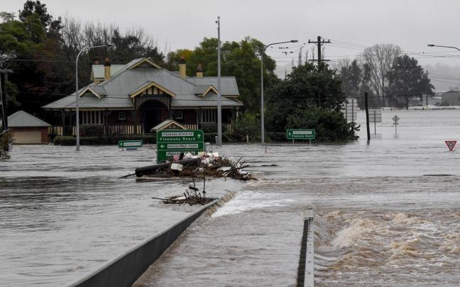 Imagen del puente de Windsor tras las inundaciones registradas al noroeste de S&iacute;dney.