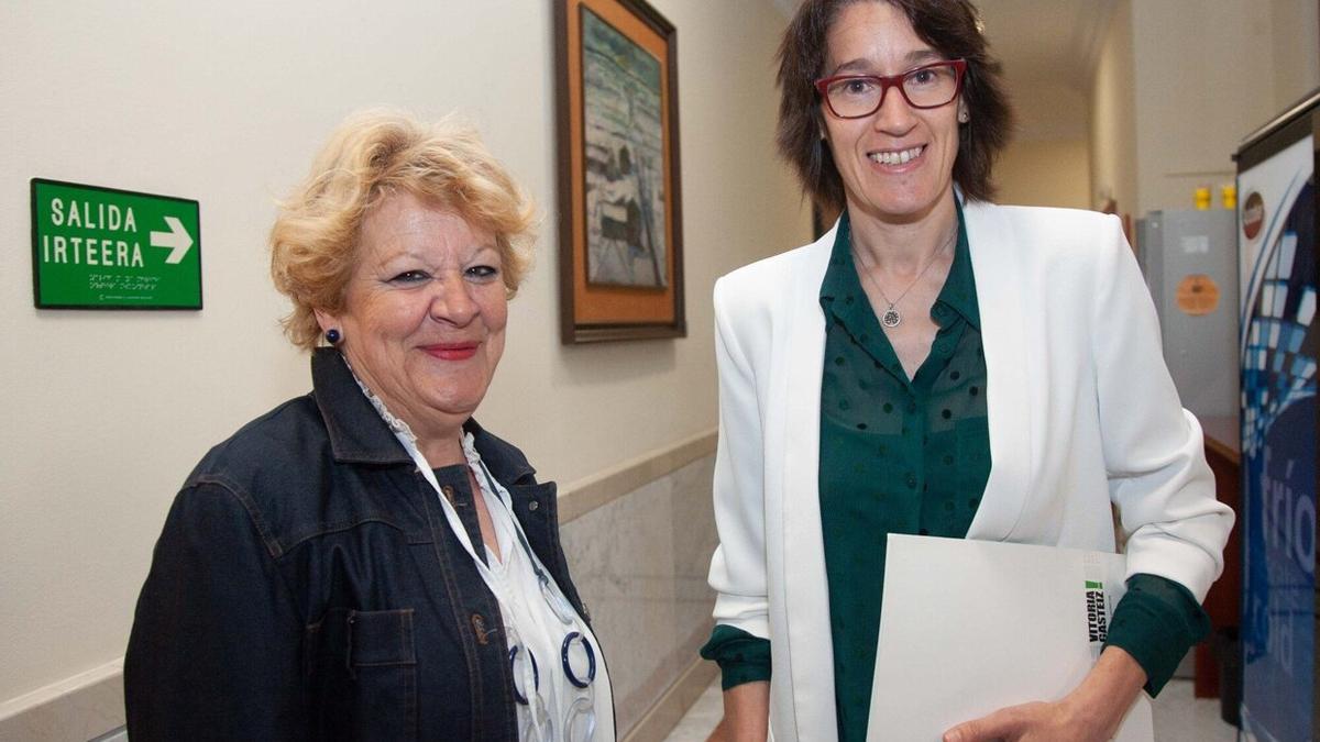 Ana del Val, junto a Livia López en una imagen de archivo.