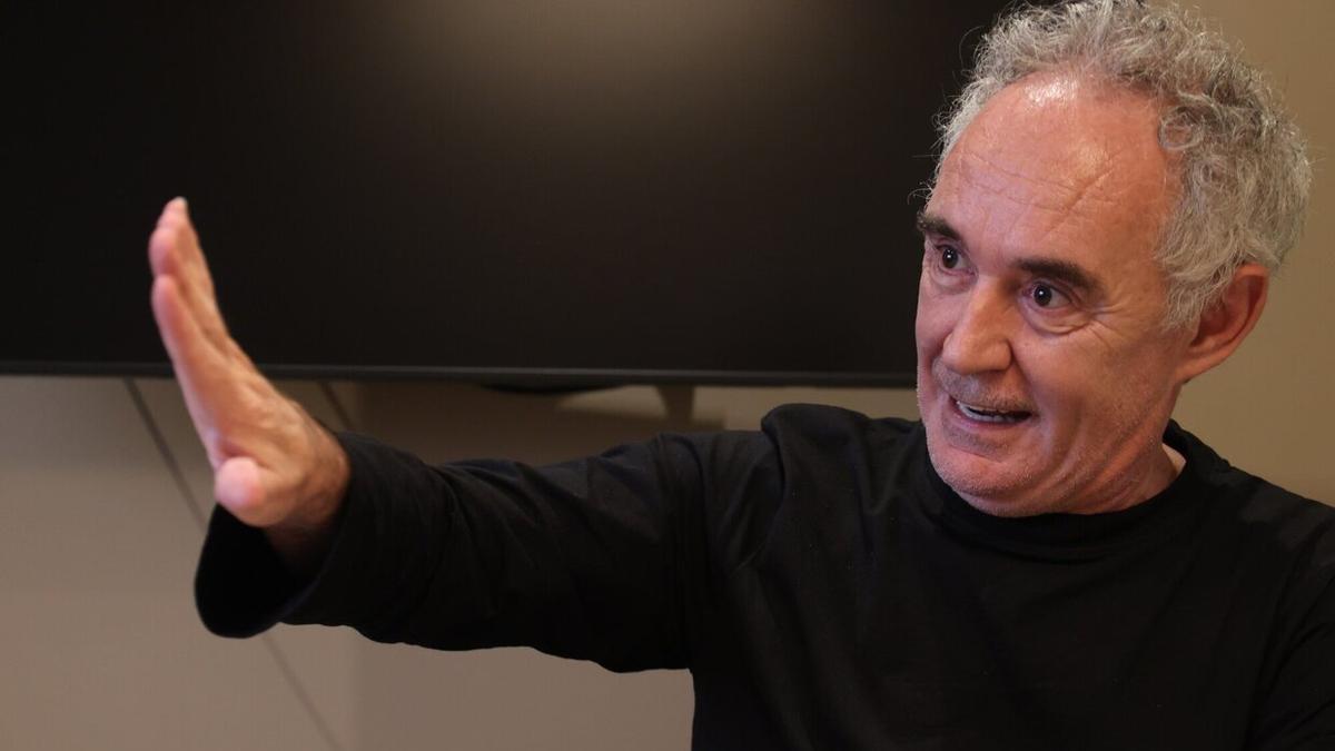 Ferran Adrià durante la entrevista con NOTICIAS DE GIPUZKOA