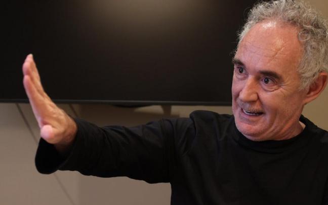 Ferran Adrià durante la entrevista con NOTICIAS DE GIPUZKOA