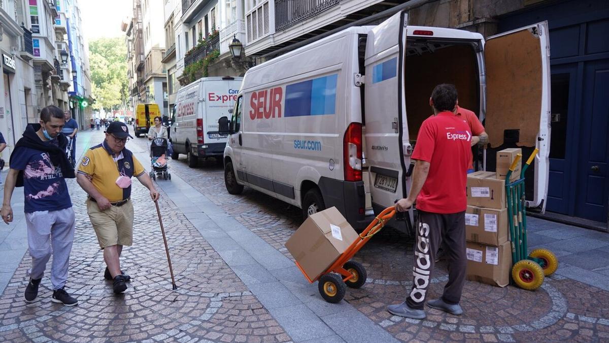 La ordenanza de Preferencia Peatonal entró en vigor en el Casco Viejo el 1 de septiembre