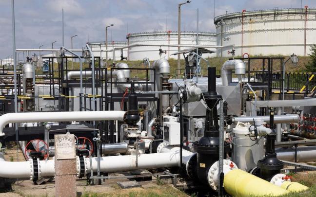 Entrada al oleoducto de Druzhba desde Hungr&iacute;a.