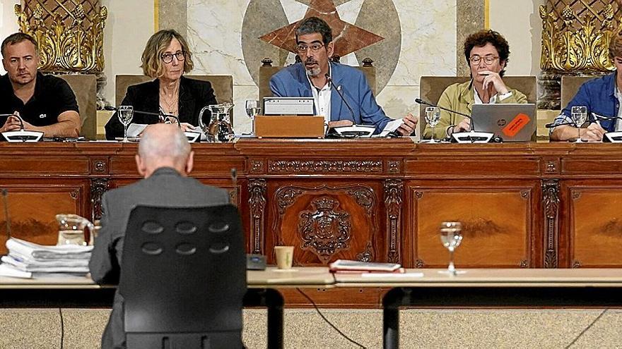 El alcalde, Eneko Goia, en una de sus intervenciones en el Pleno Anual de Política General de ayer, el último de la legislatura.