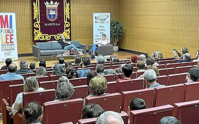 Juan Gómez-Jurado encandila a los marcilleses