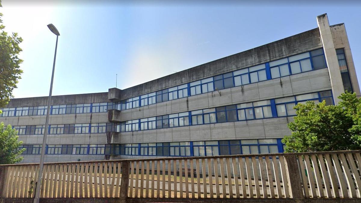 Exterior del instituto Julio Prieto Nespereira de Ourense.