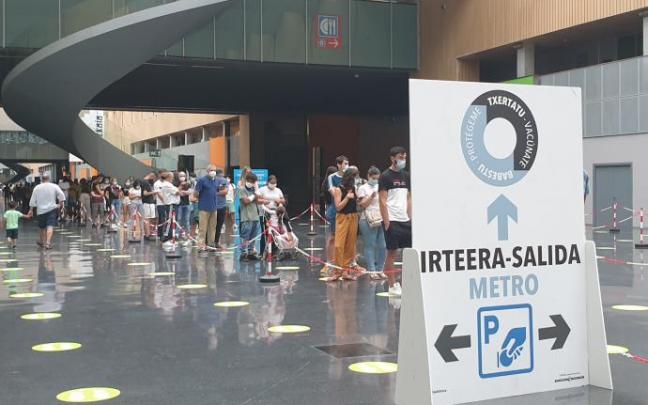 Osakidetza hace un llamamiento para que los jóvenes se vacunen antes de comenzar el curso