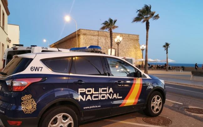 Vehículo policial de la Policía Nacional. Vehículo policial de la Policía Nacional.
