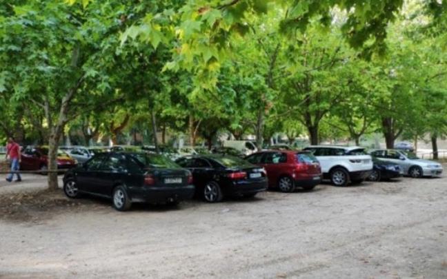 Imagen del aparcamiento del Monasterio de Piedra , en Nuévalos (Zaragoza).