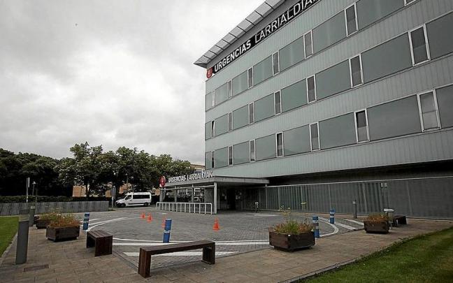 Exterior del Edificio de Urgencias del HUN. | FOTO: JAVIER BERGASA