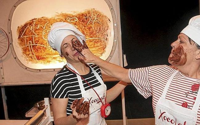 Las protagonistas del espect&aacute;culo &lsquo;Xokolat&rsquo;, de Para&iacute;so. | FOTO: ALEX LARRETXI