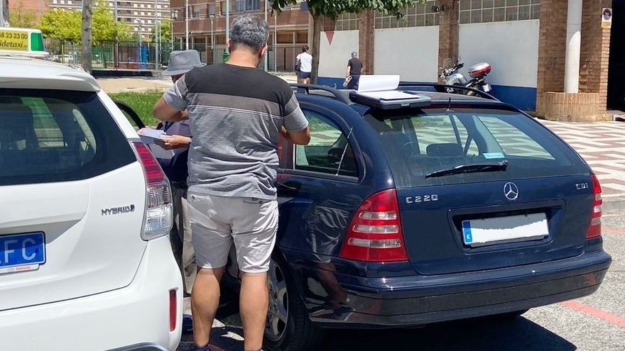 Vehículo inmovilizado por la Policía Foral.