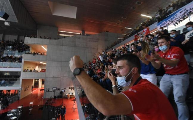 El frontón Bizkaia de Bilbao en una final de pelota. El frontón Bizkaia de Bilbao en una final de pelota.