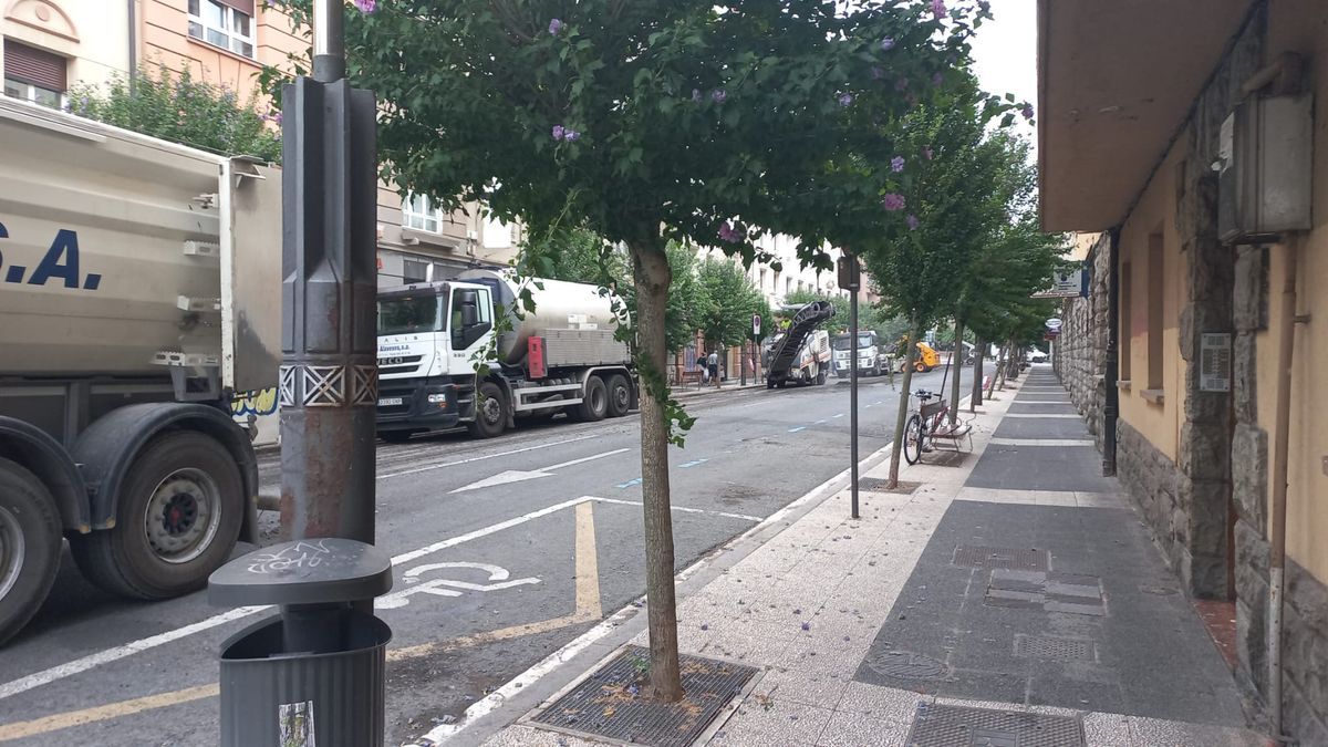 Obras de asfaltado en Ramiro de Maeztu